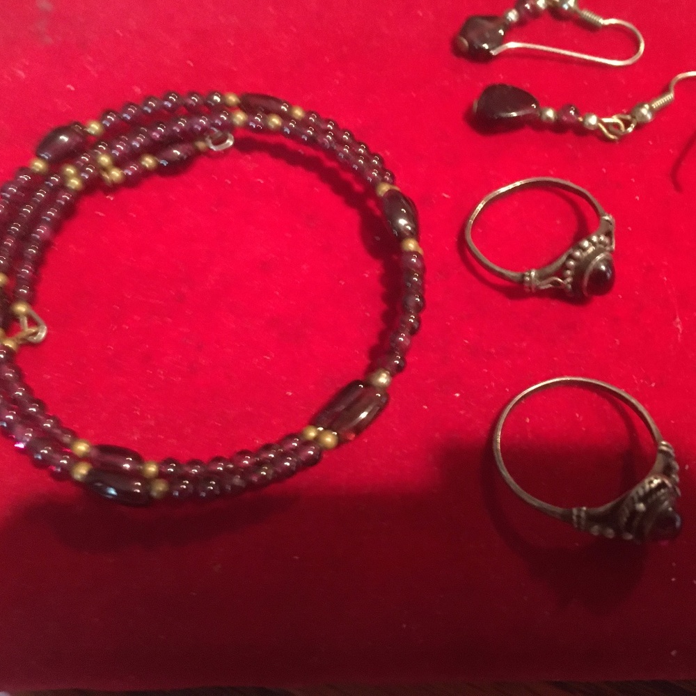 Four-piece garnet jewelry set